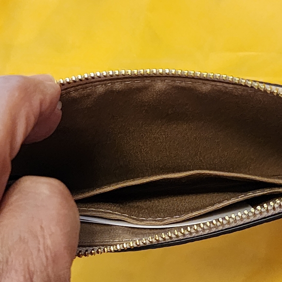 COACH NWT Corner Zip Wristlet In Signature Canvas With Nostalgic Ditsy Print - Picture 5 of 5